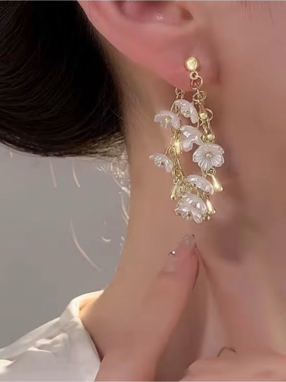 Flower Earrings pearl white - Picture 2 of 8